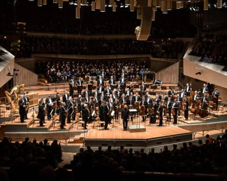 Composer Schoenberg: Violin Concerto, Transfigured Night, Jacob's Ladder Album Review – A Compelling and Impressive Compilation