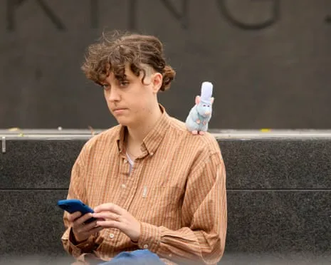 Individuals grant me a broad clearance’: My strange week of wearing shoulder plushies
